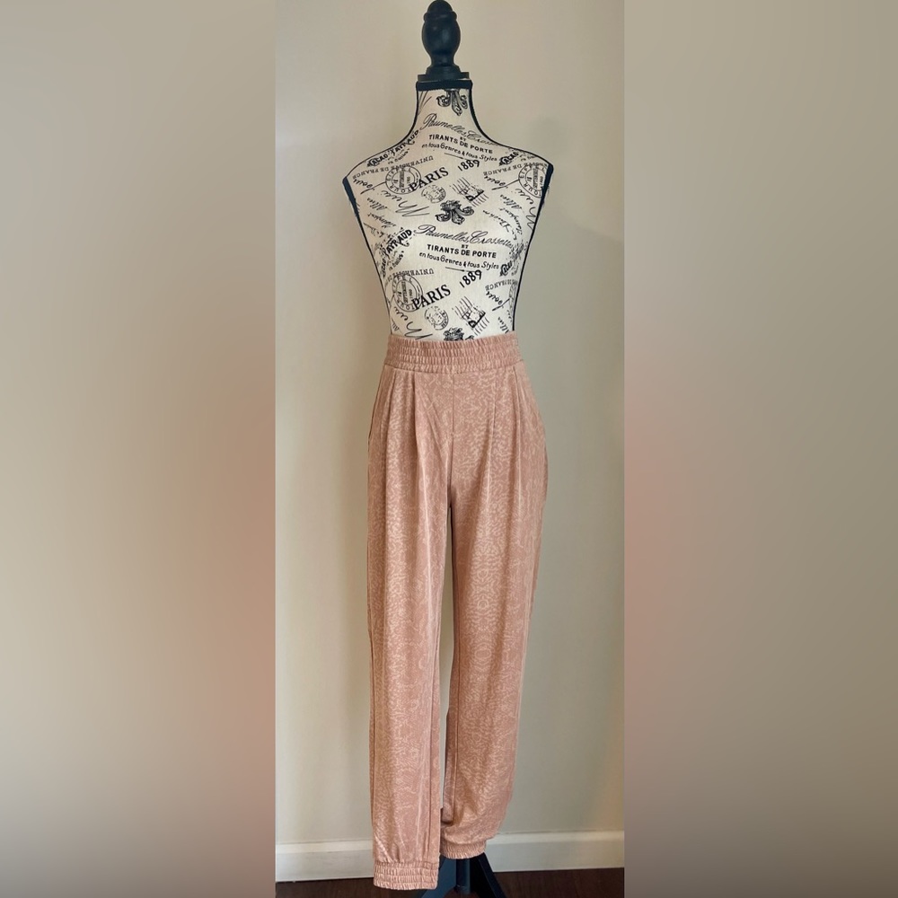 Pleated high-wasted jogger pants - Express